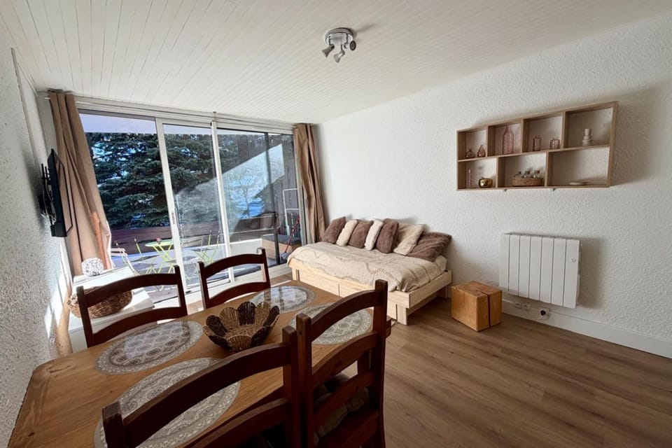 Pleasant stay in La Salle-les-Alpes for 4 people Apartment in Saint-Chaffrey
