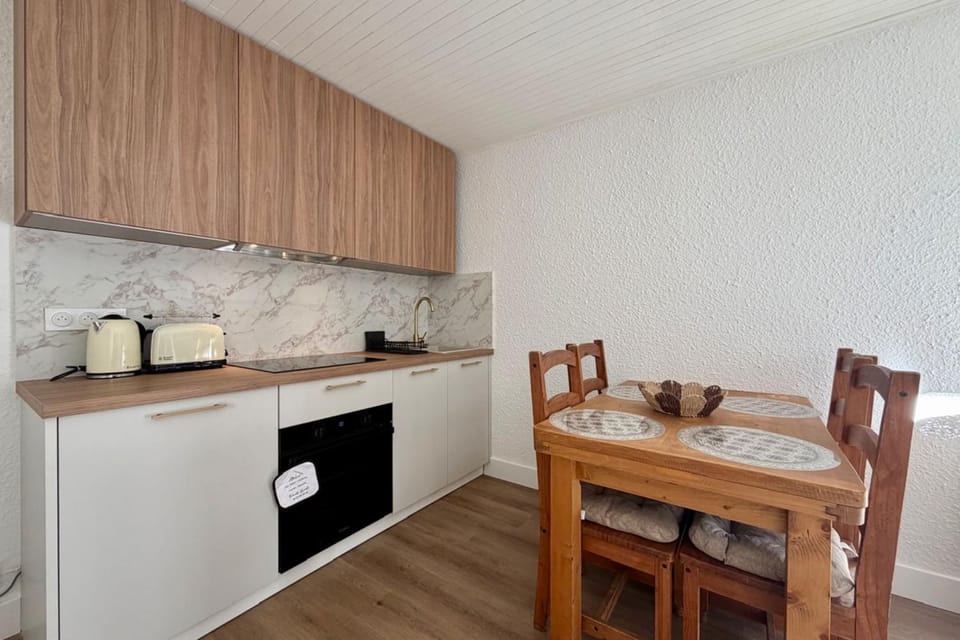 Pleasant stay in La Salle-les-Alpes for 4 people Apartment in Saint-Chaffrey