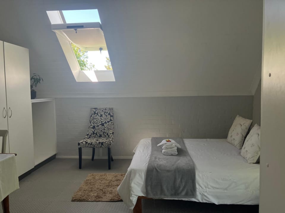 Starry Starry Night Loft, with Aircon in Die Boord Apartment in Stellenbosch