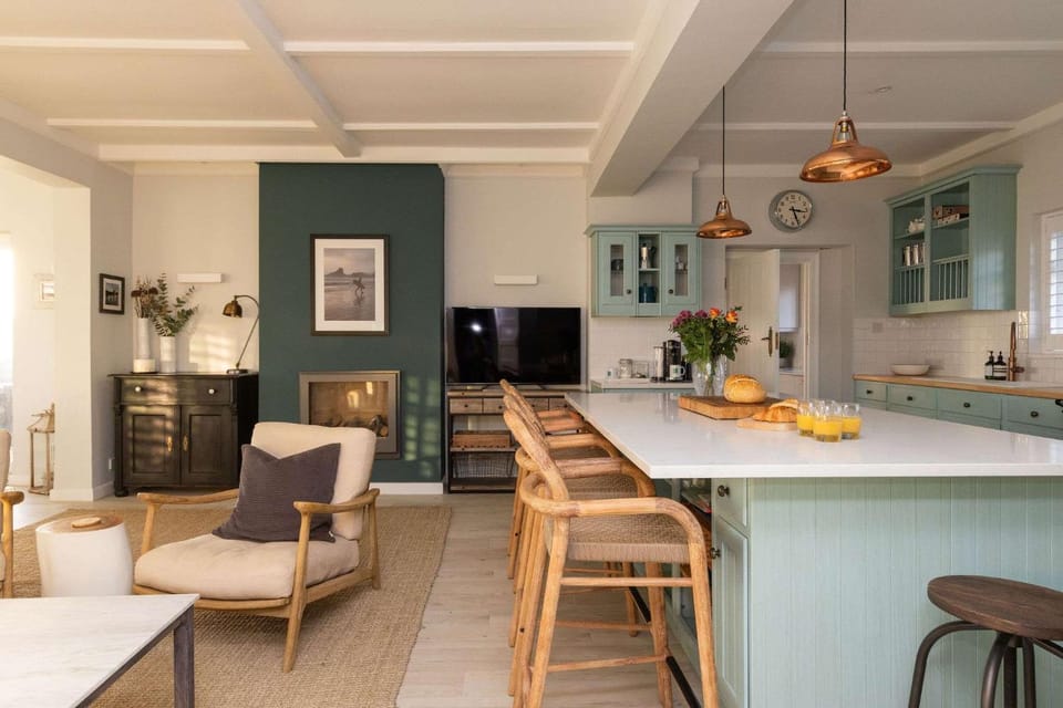TV and multimedia, Kitchen or kitchenette