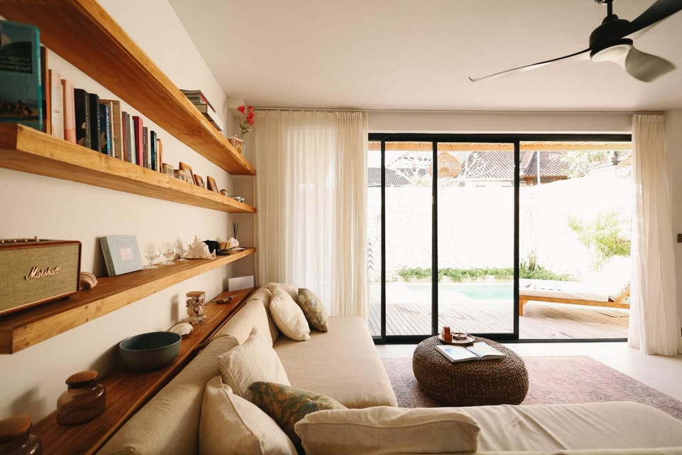 Living room, Seating area