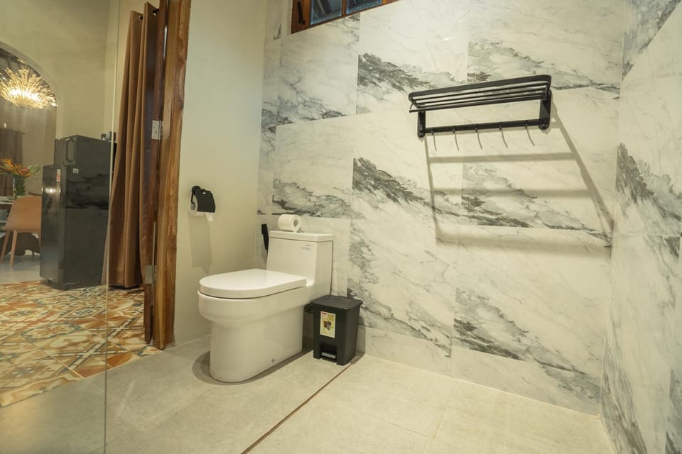 Toilet, Bathroom