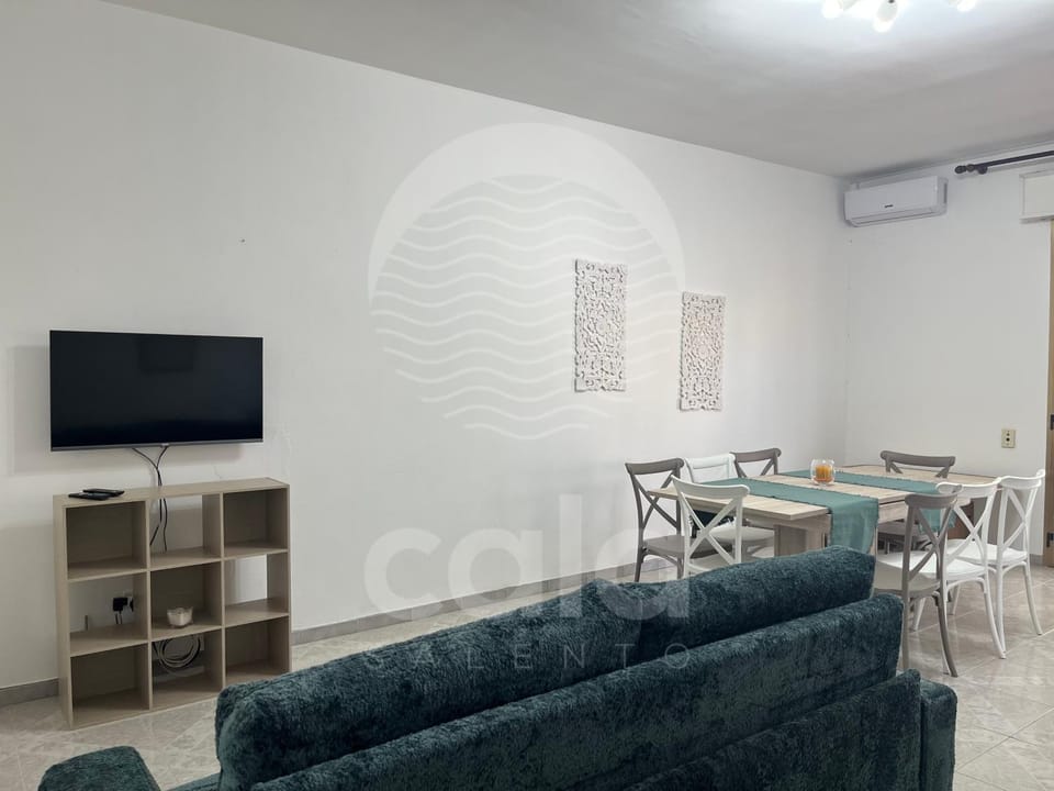 TV and multimedia, Living room, air conditioner, air conditioner