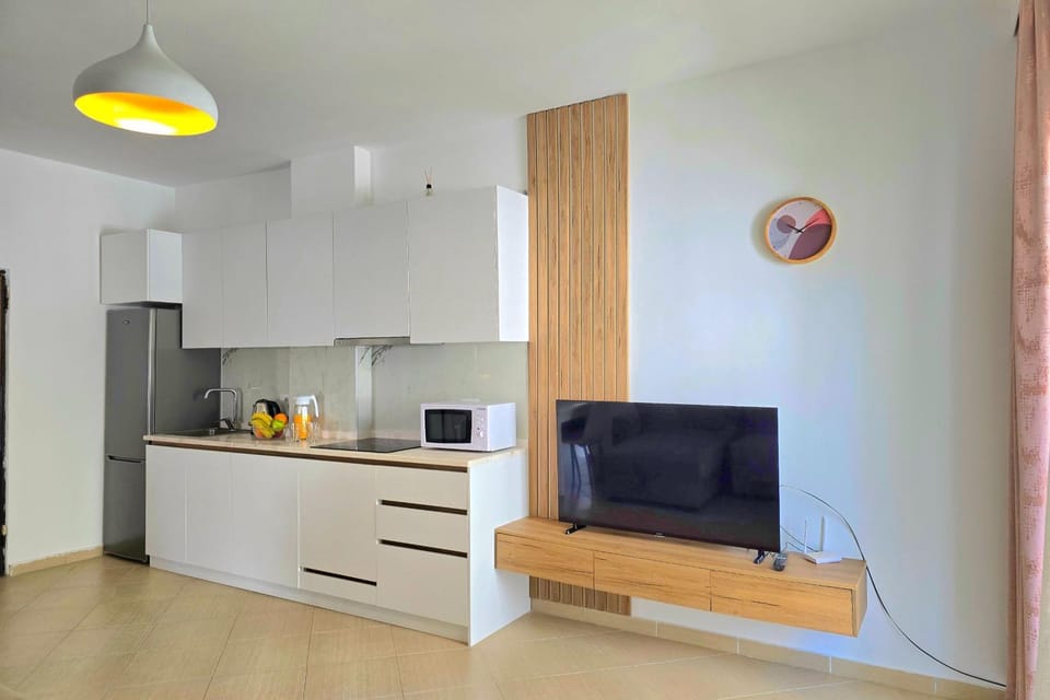 TV and multimedia, Kitchen or kitchenette