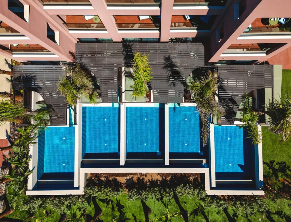 Property building, Swimming pool