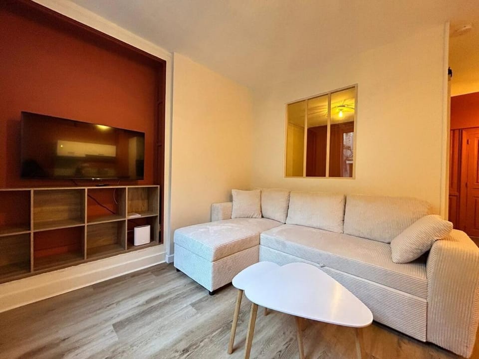 Le Terracotta, central et intimiste Apartment in Nouvelle-Aquitaine