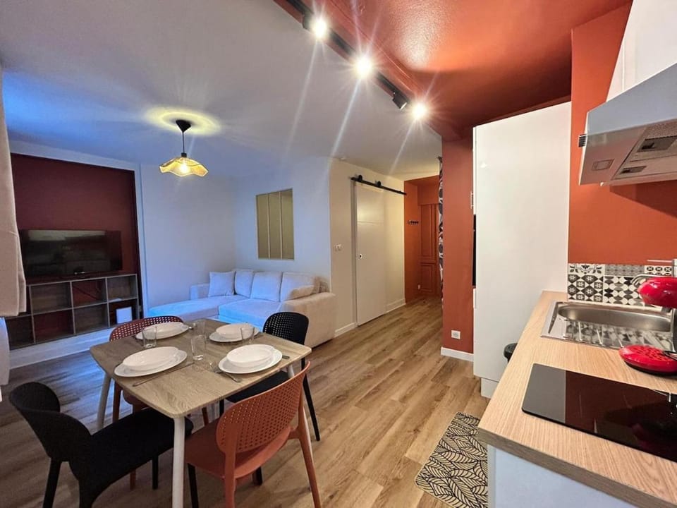 Le Terracotta, central et intimiste Apartment in Nouvelle-Aquitaine