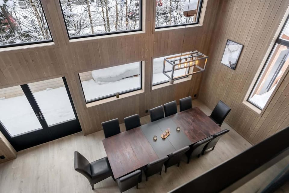 Winter, Living room, Seating area, Dining area