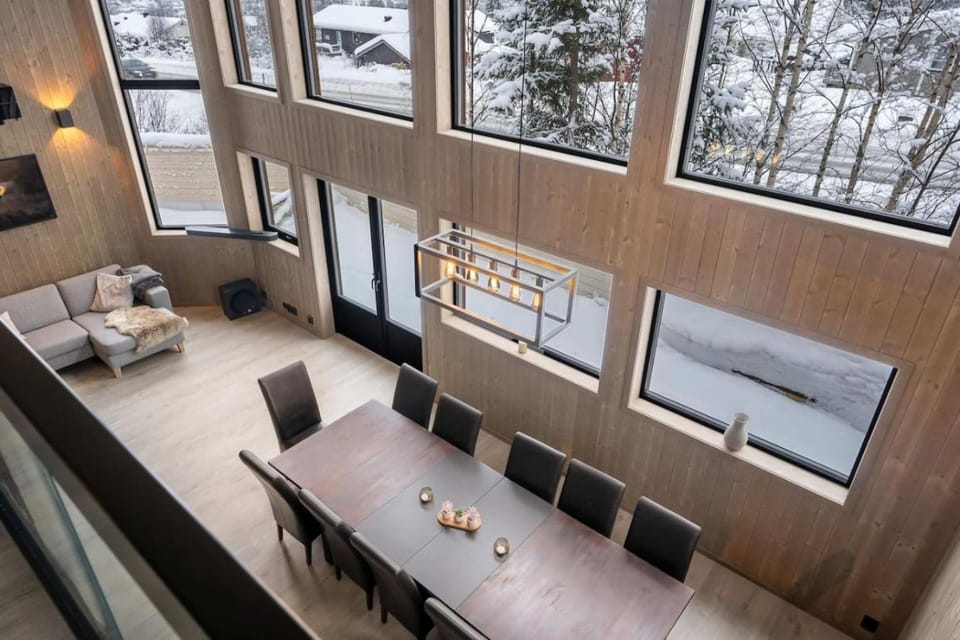 Winter, Living room, Seating area, Dining area