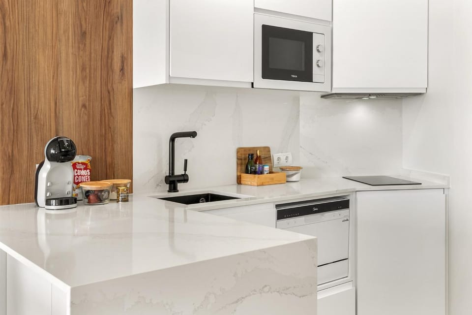 Kitchen or kitchenette, Living room