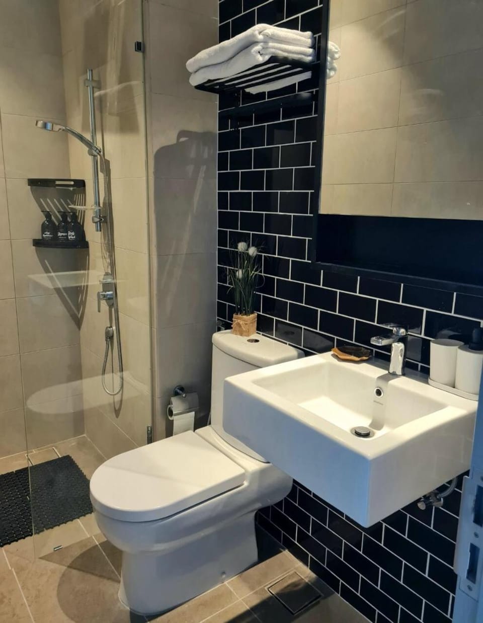 2 bedroom Homestay near Sunway Medical and University Apartment in Subang Jaya