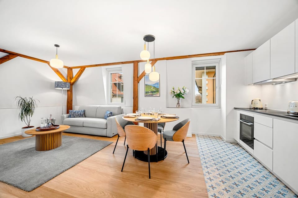 Kitchen or kitchenette, Living room, Seating area, Dining area, dishwasher, oven, stove