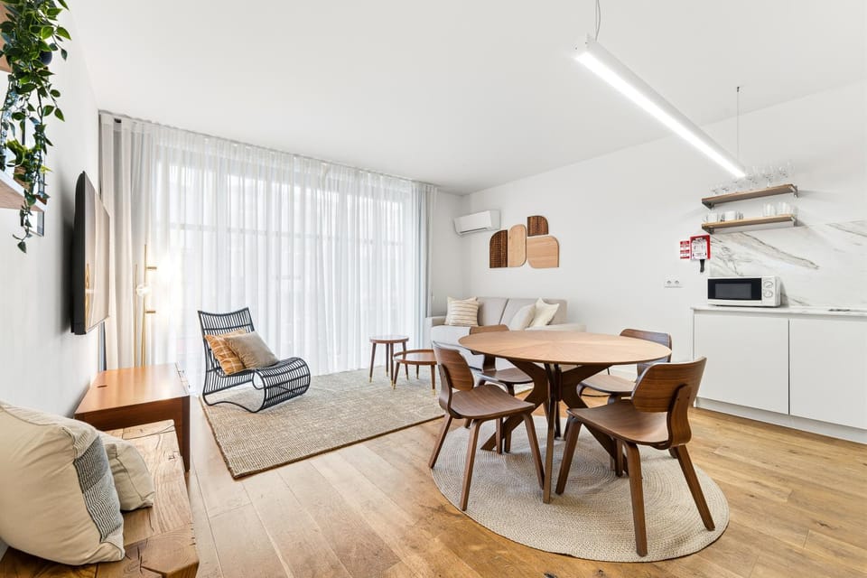 TV and multimedia, Kitchen or kitchenette, Seating area, Dining area