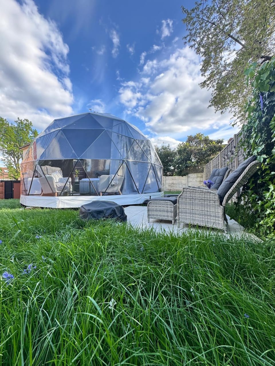 Princess Milena 2 Luxury tent in London Borough of Ealing