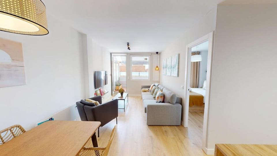 Stunning 2-bedrooms penthouse in Cuatro Caminos - Artistas 2 Apartment in Madrid