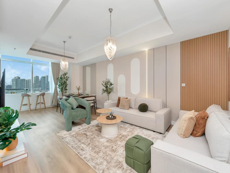 Ultra Stylish Luxury Flat w Harbour View in Dubai Marina, Sleeps 10 pax Apartment in Dubai