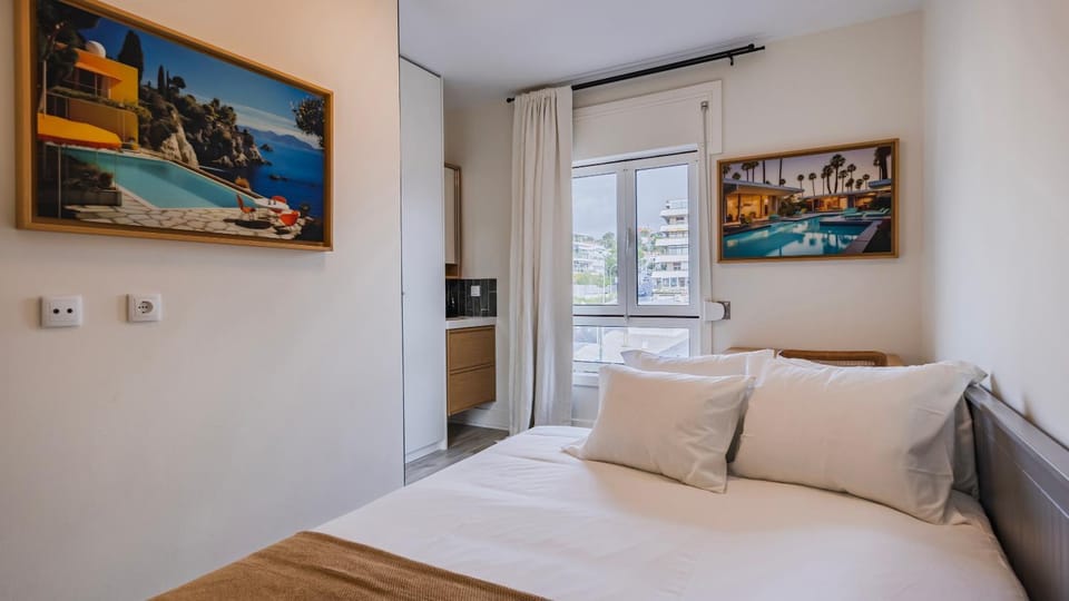 Bed, Decorative detail, Bedroom