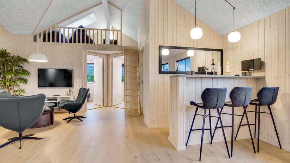 Lounge or bar