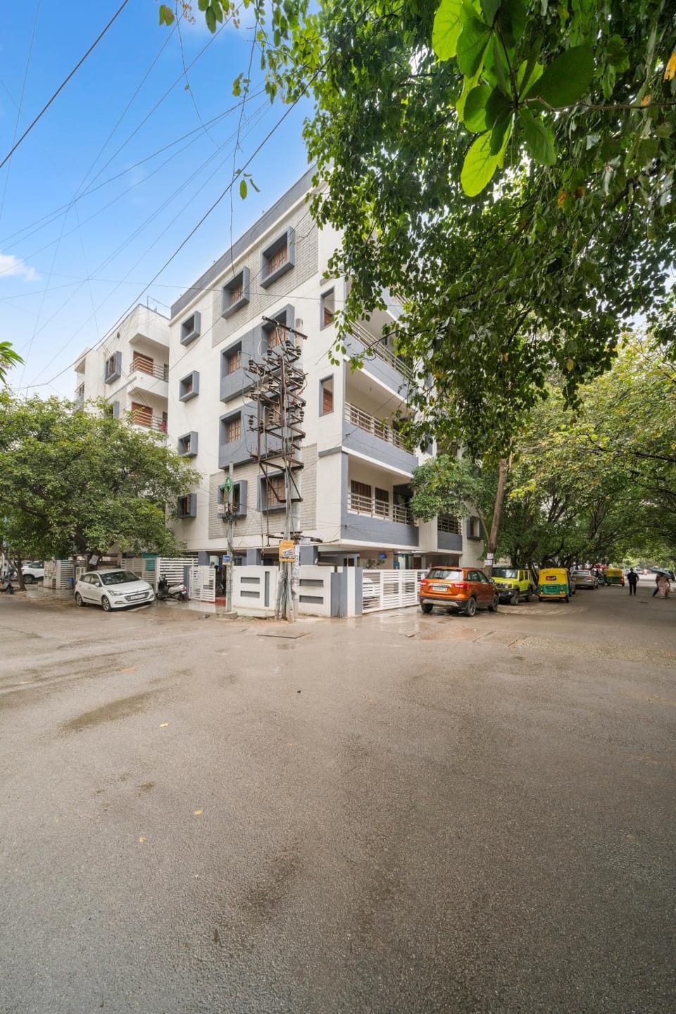 Property building, Neighbourhood, Street view, Location
