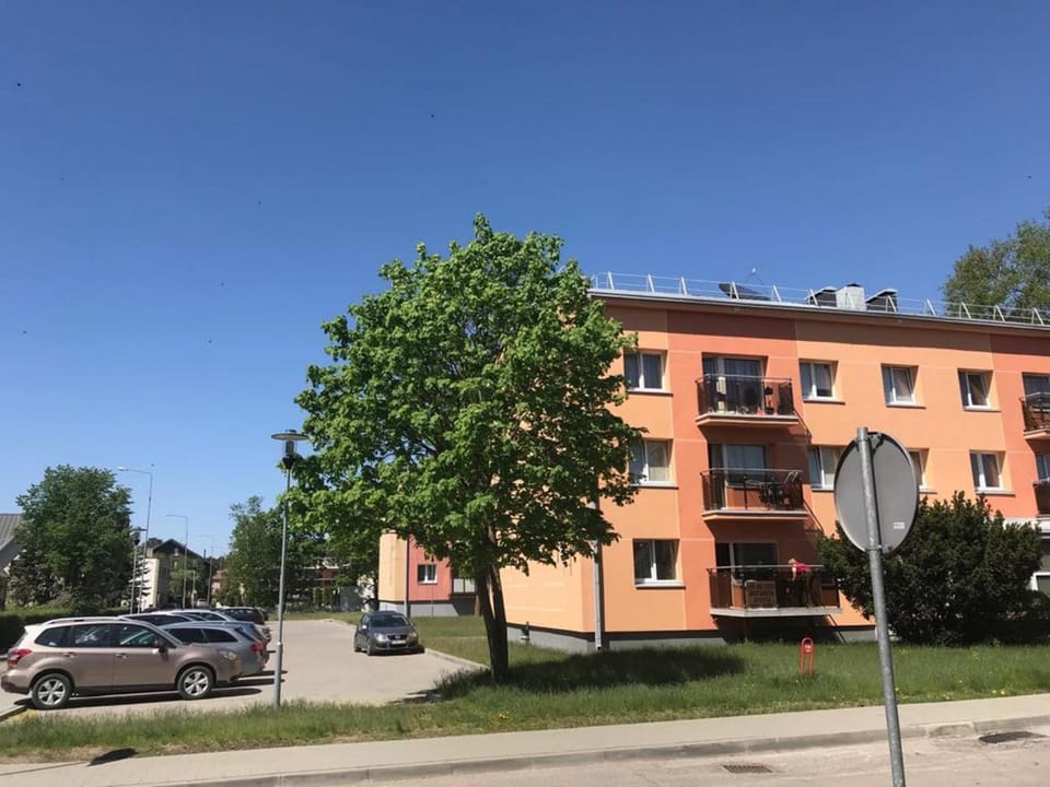 People, Neighbourhood, Natural landscape, Activities, Children play ground, Other, Shopping Area