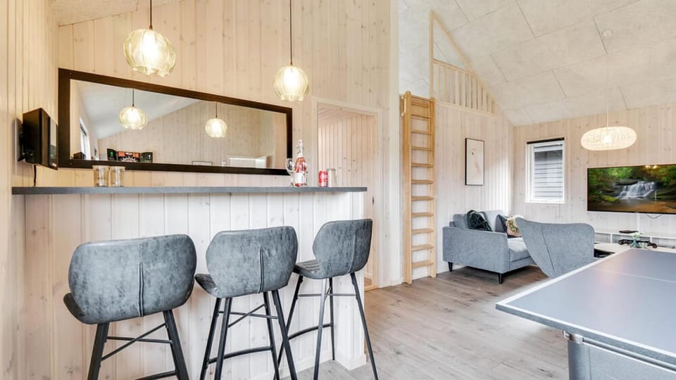 Lounge or bar