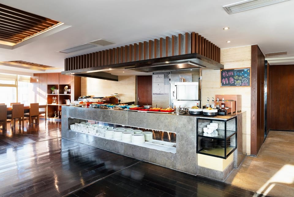 Food and drinks, Buffet breakfast