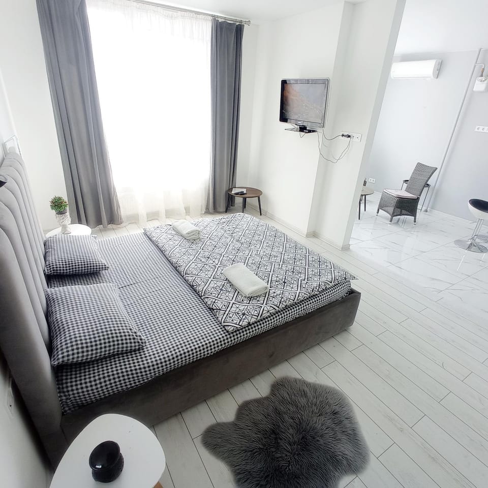 Новобудова сам центр ЖК "Семицвіт" Apartment in Lviv