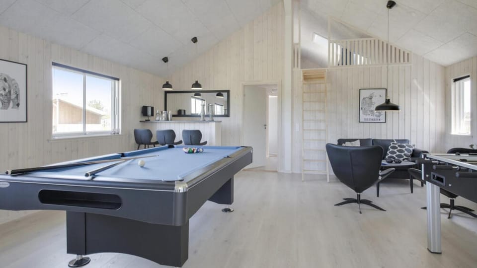 Lounge or bar