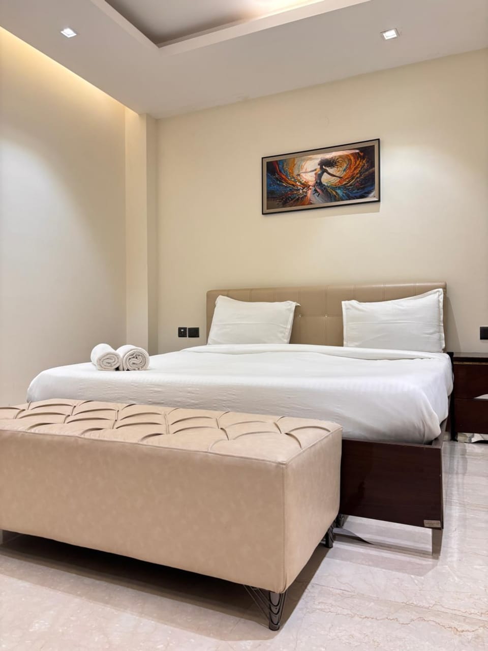 Bed, Bedroom, towels, air conditioner