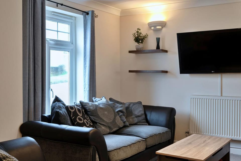 Communal lounge/ TV room, Living room