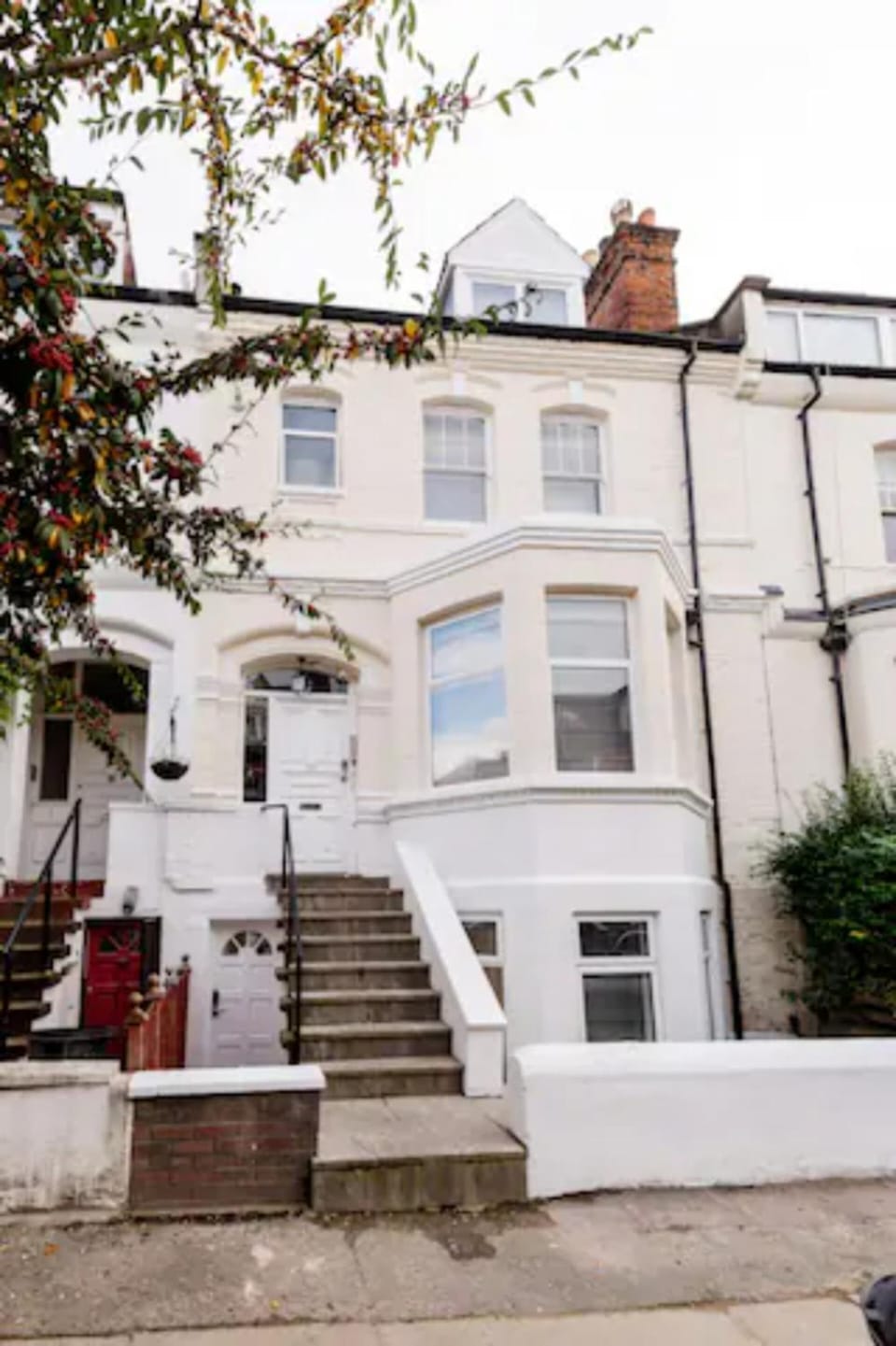 West Hampstead area, 5 minute walk to tube station Apartment in London Borough of Camden