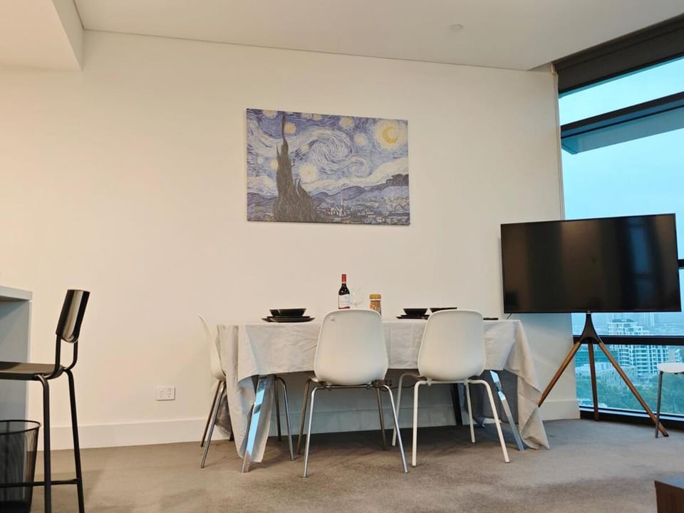 Above the Park Sydney Harbour - 3 Bedrooms Free Parking No Parties Apartment in Sydney