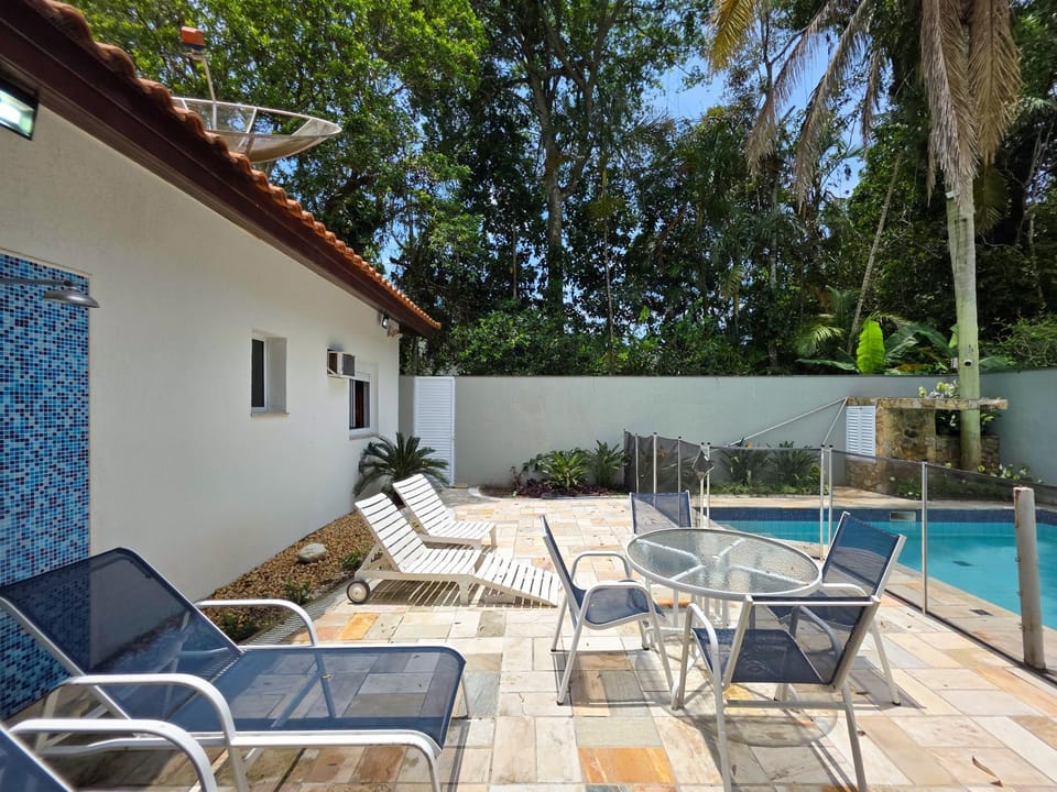 Day, Pool view, Swimming pool, sunbed