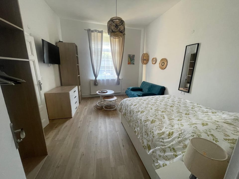 Living room, Bedroom