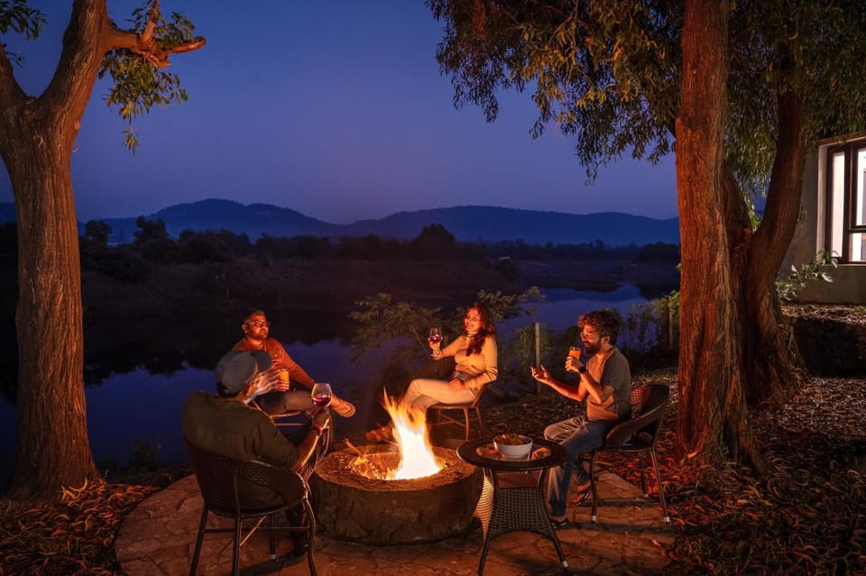 Night, BBQ facilities, group of guests