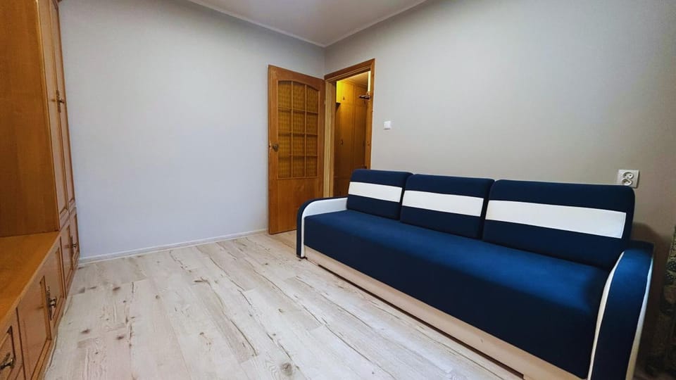 Bed, Living room, Photo of the whole room, Seating area, Bedroom, wardrobe