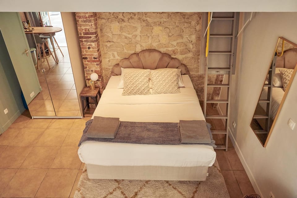 Temple IV Apartment in Paris