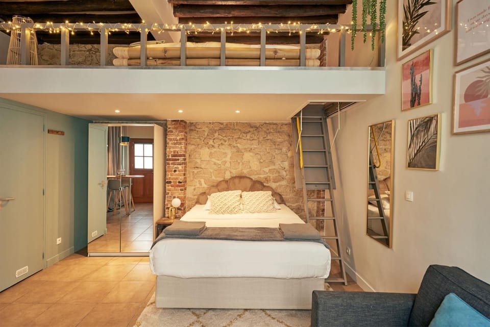 Temple IV Apartment in Paris