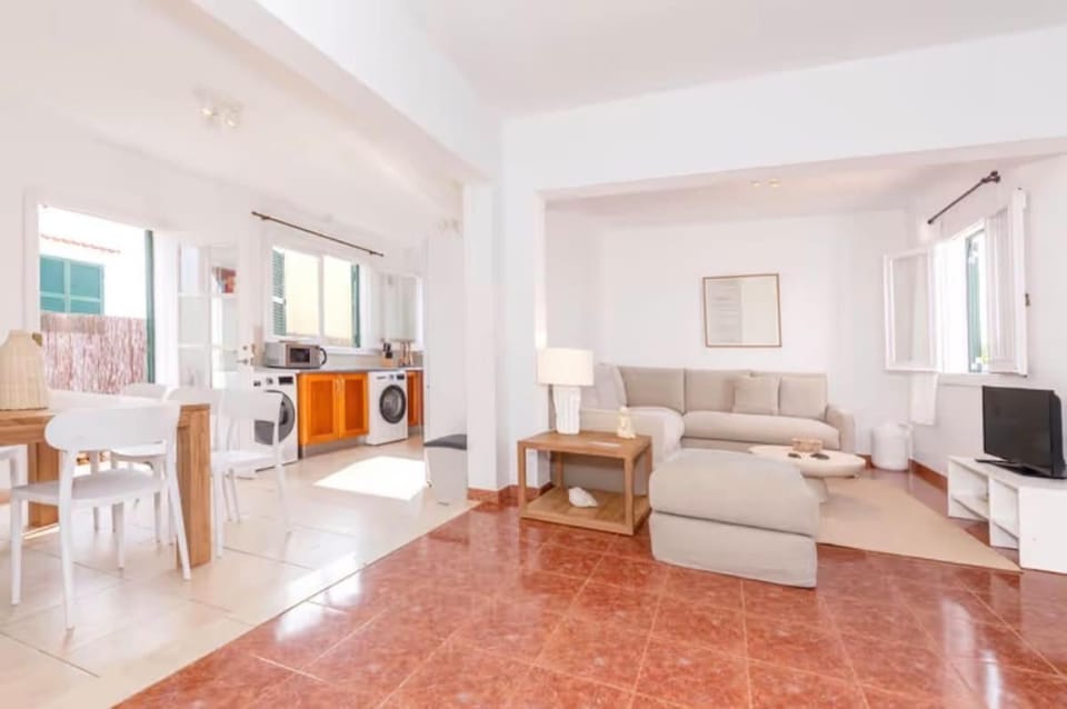 Villa Jultomas Villa in Cala en Bosc