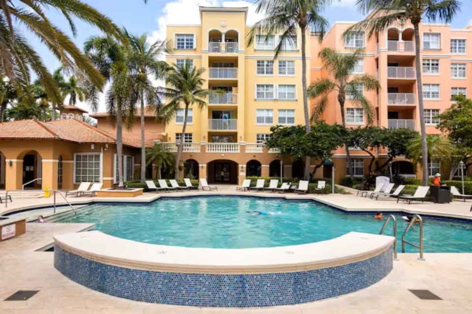 Day, Pool view, Swimming pool, Swimming pool, sunbed
