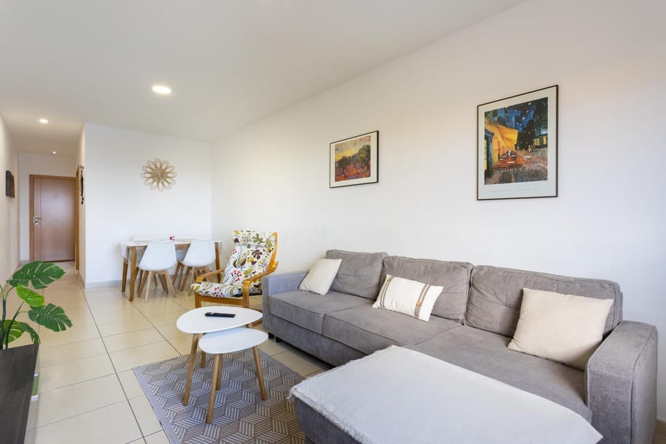 Home2Book Coastal Hideaway Los Abrigos Apartment in Abona