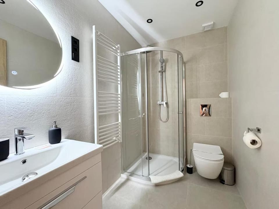 Stay & Explore Budapest Comfortable Home for 4 Apartment in Budapest