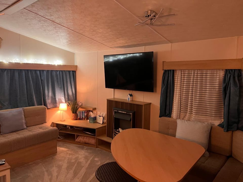 Coastal Beachfront Caravan Campground/ 
RV Resort in Tendring District