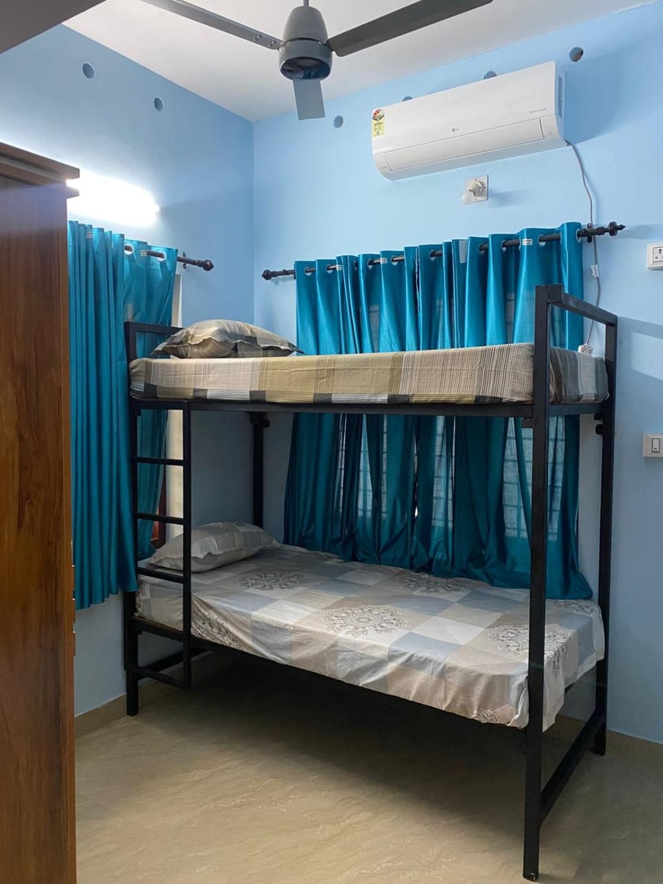 bunk bed