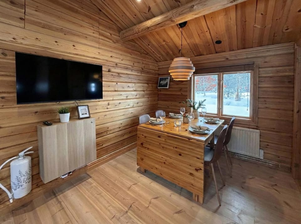 TV and multimedia, Dining area
