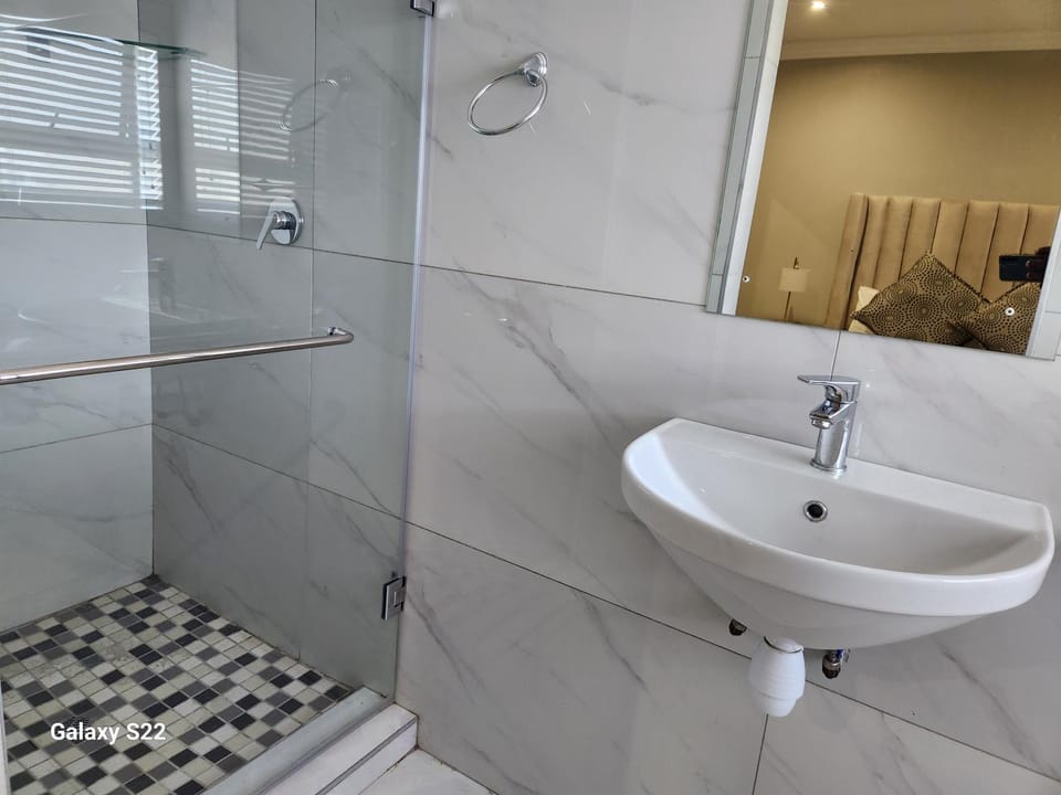 Pado B & B Bed and Breakfast in Port Elizabeth