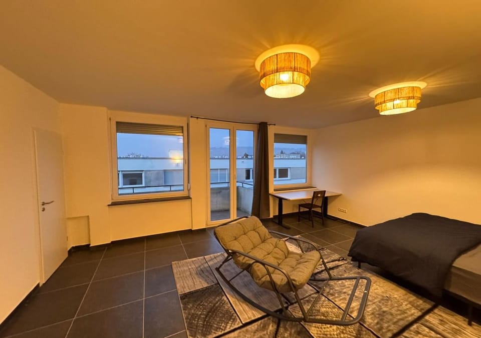 Bed, Balcony/Terrace, Living room, Photo of the whole room, Seating area