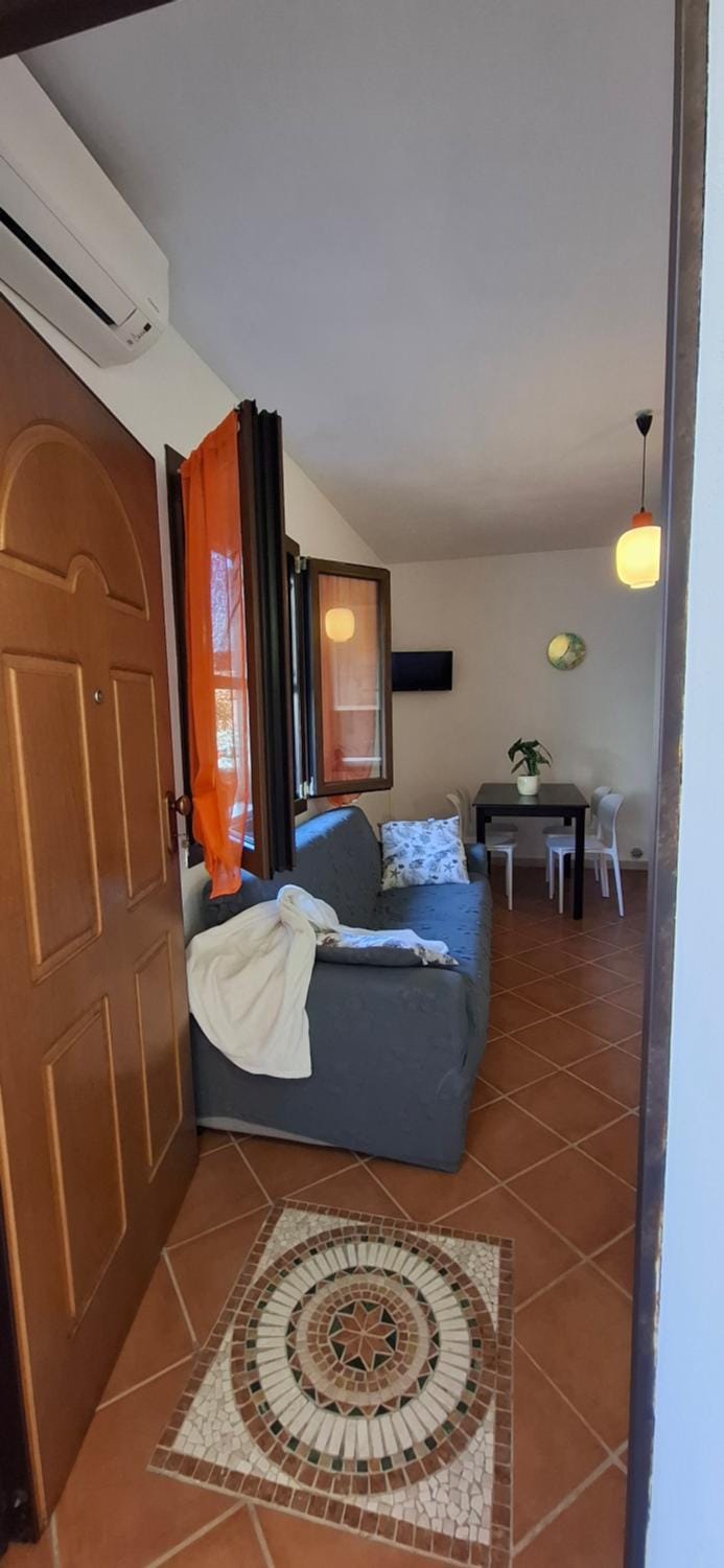 TV and multimedia, Living room, air conditioner