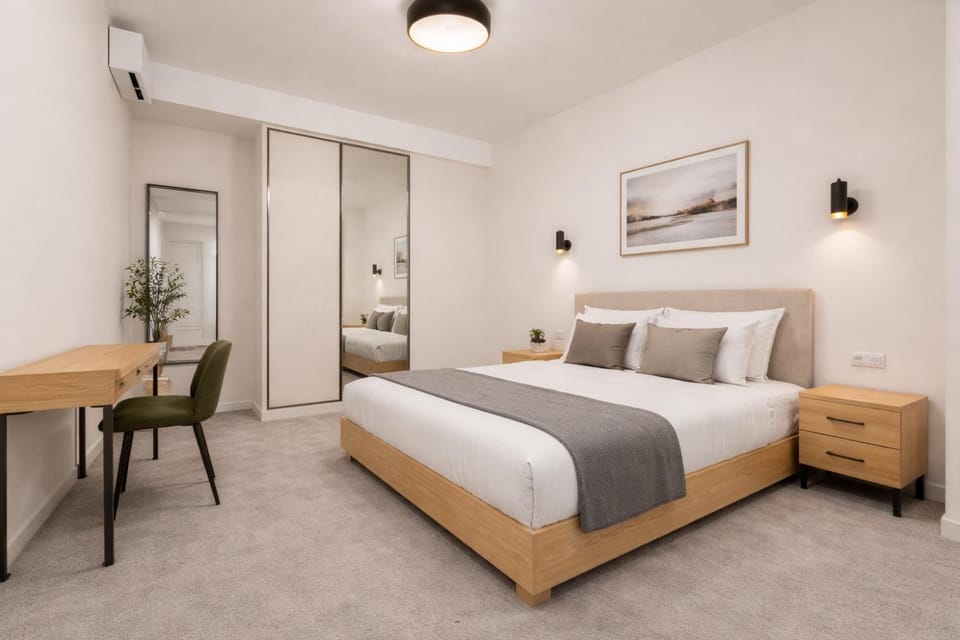 Bedroom, wardrobe, air conditioner
