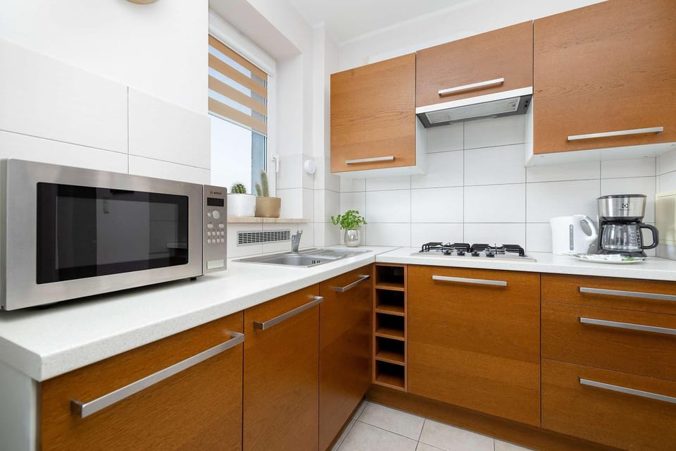 Coffee/tea facilities, Kitchen or kitchenette, stove